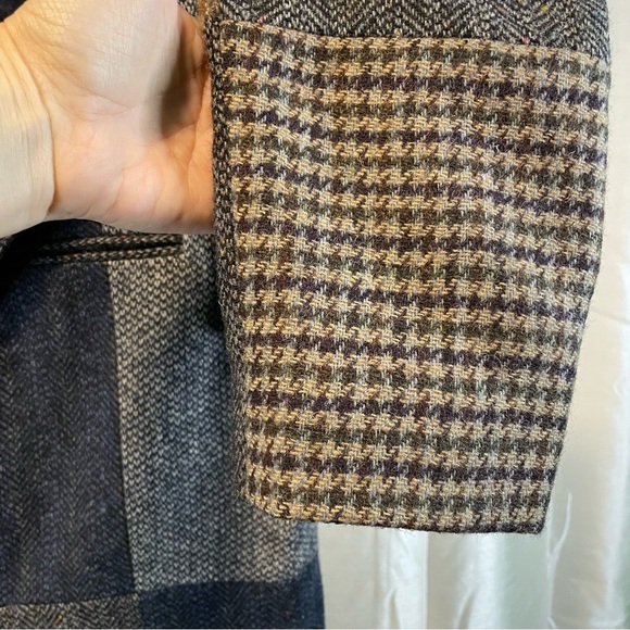 Vintage International Scene wool blazer, size small, herringbone and plaid - Picture 13 of 16
